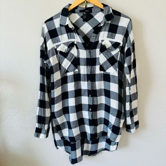 Bloomingdale’s | AQUA rails soft button down blue and white blouse top size‎ XS - Picture 1 of 5